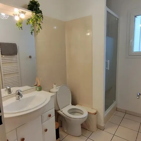 1 Bedroom Private Garden And Pool *